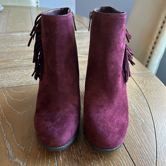 Vince Camuto Hayzee Boots - Picture 4 of 6